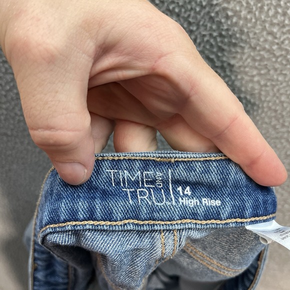 Time And Tru Shorts Womens 14 Blue High Rise Cut Off Distressed Denim Preppy - Picture 7 of 8